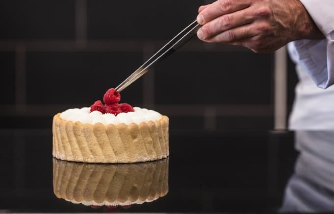 Pastry Definition Cooking Different types of pastries and mastering the art of patisserie - École ...