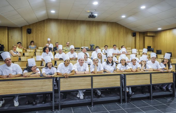 Choosing the right cooking school.jpg